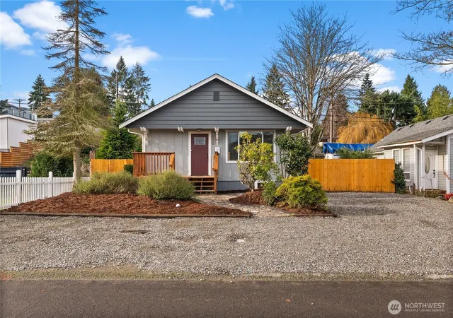 Photo 4 of Single family home for sale at 5008 N Visscher St, Tacoma, WA 98407 | MLS# NWM2466746 | Listing updated on 2026-09-23