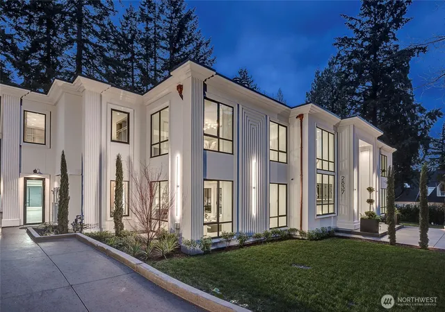 Photo 3 of Mansion for sale at 2837 Evergreen Point Rd, Medina, WA 98039 | MLS# NWM2467028 | Listing updated on 2026-10-02