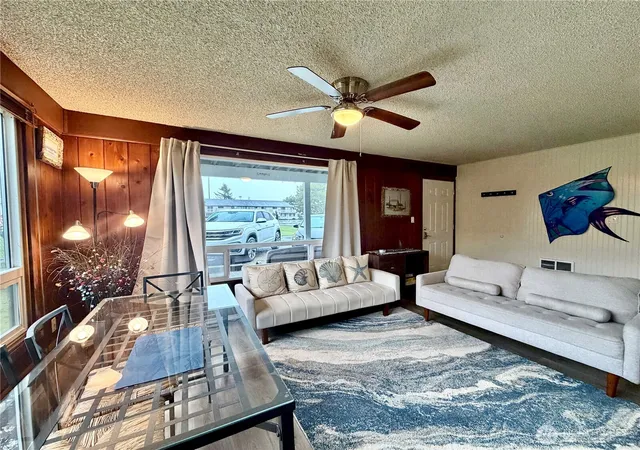 Photo 4 of Condo for sale at 757 Ocean Ct NW #13, Ocean Shores, WA 98569 | MLS# NWM2467740 | Listing updated on 2026-09-25