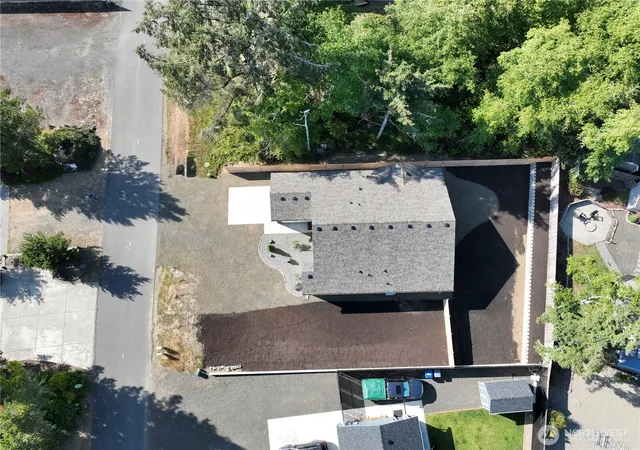 Photo 4 of Single family home for sale at 684 Lake Is Ave SE, Ocean Shores, WA 98569 | MLS# NWM2468083 | Listing updated on 2026-10-01