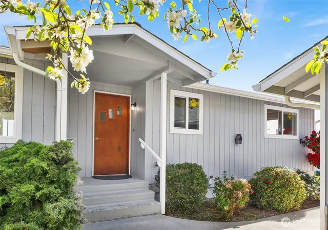 Single family home for sale at 11586 Scott Rd, Bow, WA 98232 | MLS# NWM2468136