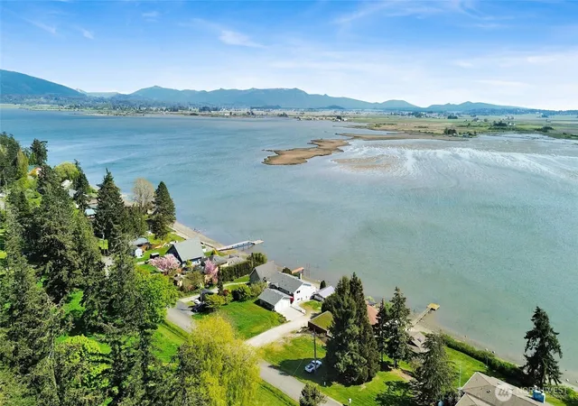 Photo 1 of Single family home for sale at 11586 Scott Rd, Bow, WA 98232 | MLS# NWM2468136 | Listing updated on 2026-09-28
