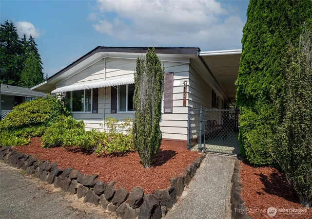Photo 2 of Sale Pending at 930 Trosper Rd Sw #43, Tumwater, WA 98512 | MLS# NWM2469409 | Listing updated on 2026-08-18