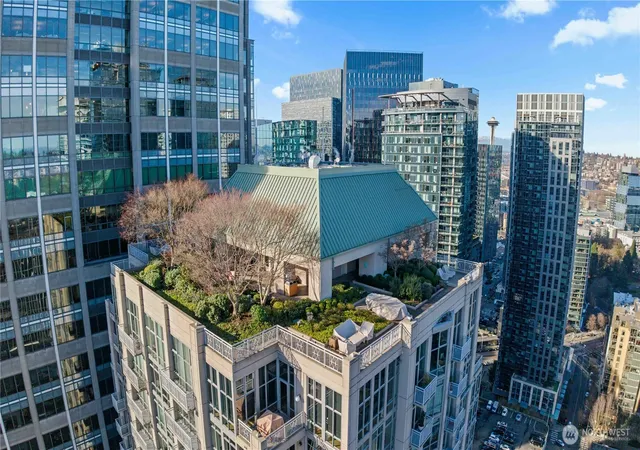 Photo 3 of Sale Pending at 819 Virginia St #1408, Seattle, WA 98101 | MLS# NWM2469936 | Listing updated on 2026-09-25