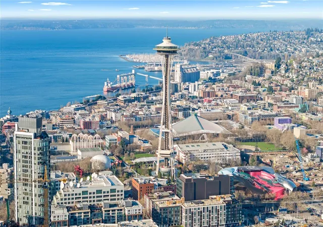 Photo 4 of Sale Pending at 819 Virginia St #1408, Seattle, WA 98101 | MLS# NWM2469936 | Listing updated on 2026-09-25
