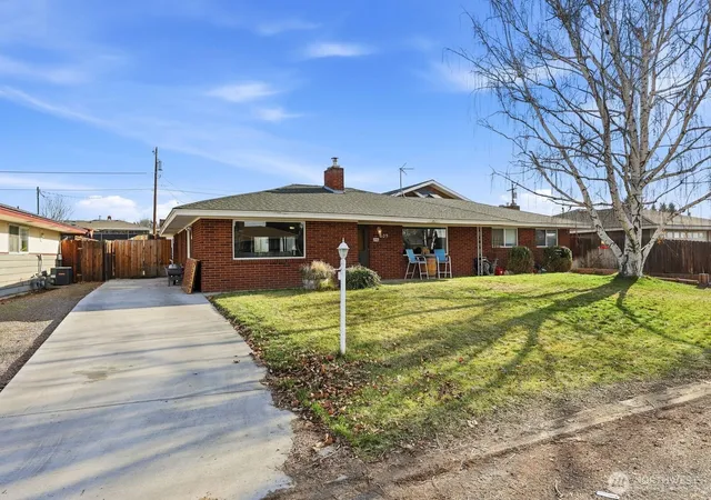 Photo 1 of Sale Pending at 609 N 38th Street, Yakima, WA 98901 | MLS# NWM2471278 | Listing updated on 2026-04-09