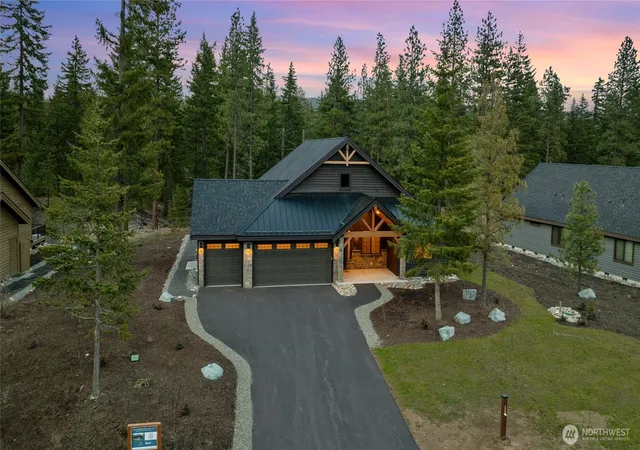 Photo 2 of Single family home for sale at 1000 Domerie Park Loop, Cle Elum, WA 98922 | MLS# NWM2472261 | Listing updated on 2026-10-02