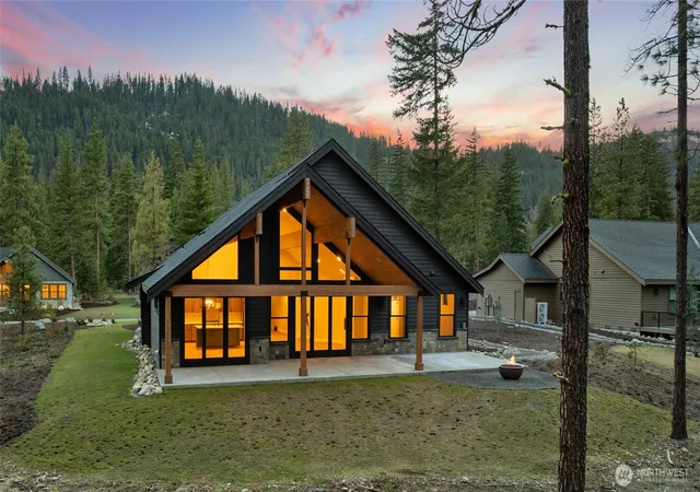Photo 3 of Single family home for sale at 1000 Domerie Park Loop, Cle Elum, WA 98922 | MLS# NWM2472261 | Listing updated on 2026-10-02