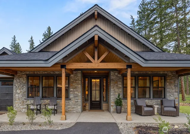 Photo 4 of Single family home for sale at 971 Domerie Park Loop, Cle Elum, WA 98922 | MLS# NWM2472264 | Listing updated on 2026-10-02
