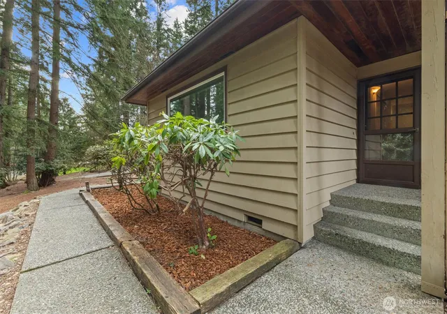 Photo 3 of Single family home for sale at 39811 226th Avenue Se, Enumclaw, WA 98022 | MLS# NWM2472529 | Listing updated on 2026-09-26