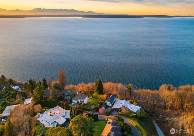 Photo 2 of Sale Pending at 1932 Nw Blue Ridge Dr, Seattle, WA 98177 | MLS# NWM2472763 | Listing updated on 2026-05-28