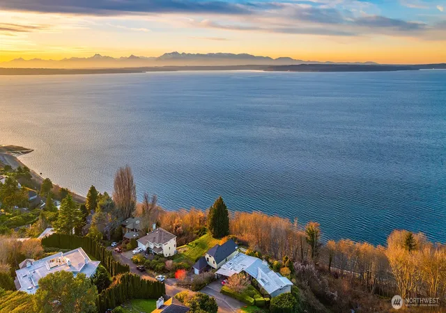Photo 3 of Sale Pending at 1932 Nw Blue Ridge Dr, Seattle, WA 98177 | MLS# NWM2472763 | Listing updated on 2026-05-28