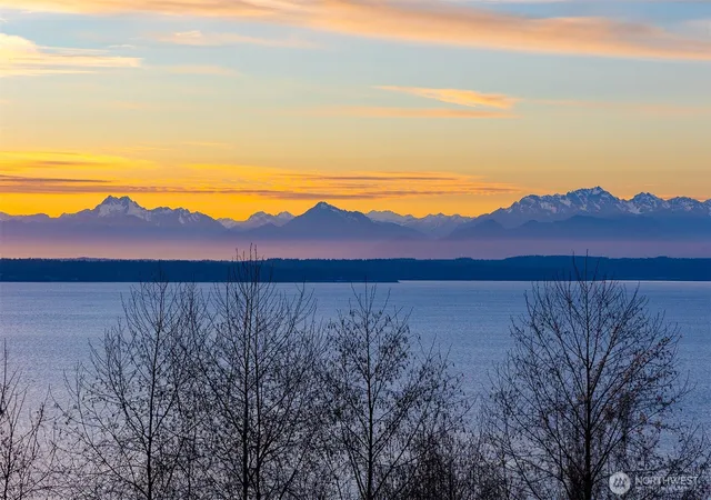 Photo 3 of Sale Pending at 1932 NW Blue Ridge Dr, Seattle, WA 98177 | MLS# NWM2472763 | Listing updated on 2026-05-28