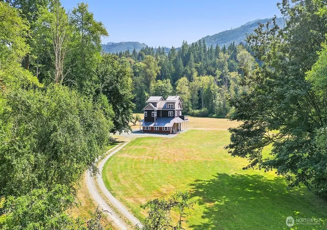 Photo 3 of Single family home for sale at 27806 W Gilligan Crk Rd, Sedro Woolley, WA 98284 | MLS# NWM2472849 | Listing updated on 2026-09-17