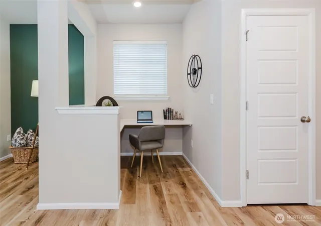Photo 4 of Sale Pending at 916 Baker Hts Loop, Bremerton, WA 98312 | MLS# NWM2474768 | Listing updated on 2026-09-20