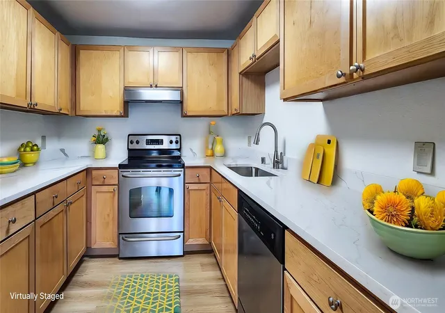 Photo 2 of Townhouse for sale at 1215 S 237th Lane #1308, Des Moines, WA 98198 | MLS# NWM2475086 | Listing updated on 2026-09-28