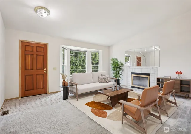 Photo 3 of Sale Pending at 12515 Ne 107th Place, Kirkland, WA 98033 | MLS# NWM2475681 | Listing updated on 2026-08-08