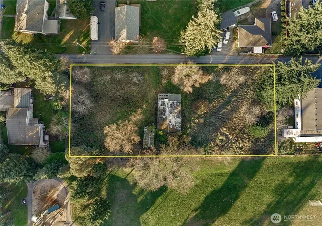 Photo 3 of Sale Pending at 18330 4th Avenue S, Burien, WA 98148 | MLS# NWM2475824 | Listing updated on 2026-09-25