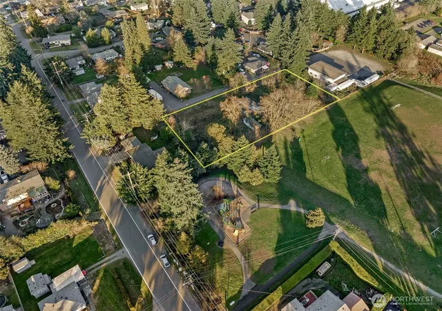 Photo 4 of Sale Pending at 18330 4th Avenue S, Burien, WA 98148 | MLS# NWM2475824 | Listing updated on 2026-09-25