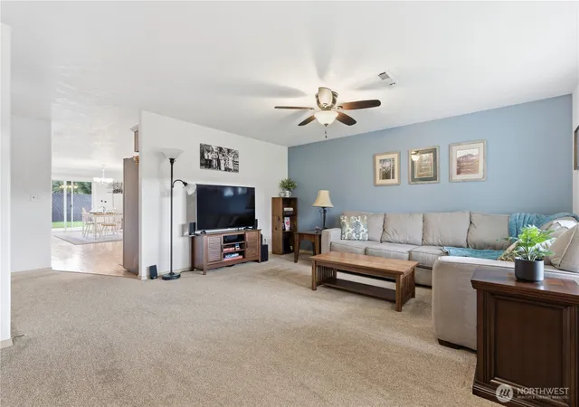 Photo 3 of Single family home for sale at 2533 Kristine Ct, Centralia, WA 98531 | MLS# NWM2475892 | Listing updated on 2026-09-30