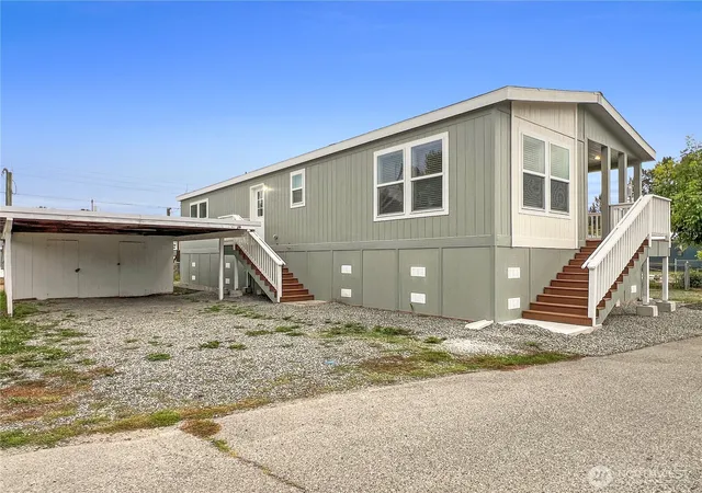 Photo 2 of Manufactured home for sale at 10900 Kuhlman Rd Se #84, Olympia, WA 98513 | MLS# NWM2476192 | Listing updated on 2026-09-28