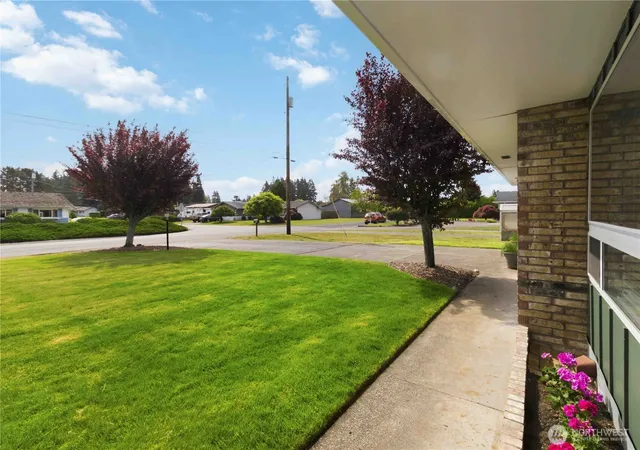 Photo 3 of Sale Pending at 1209 Fieldcrest Ave, Centralia, WA 98531 | MLS# NWM2476316 | Listing updated on 2026-08-05