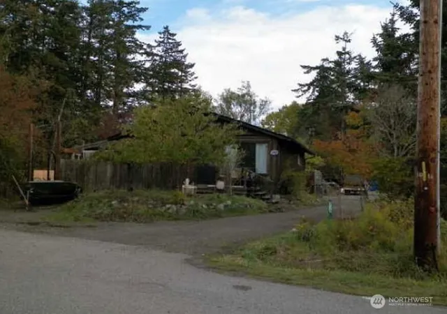 Photo 1 of Single family home for sale at 1142 Donald Ave, Oak Harbor, WA 98277 | MLS# NWM2476361 | Listing updated on 2026-08-17