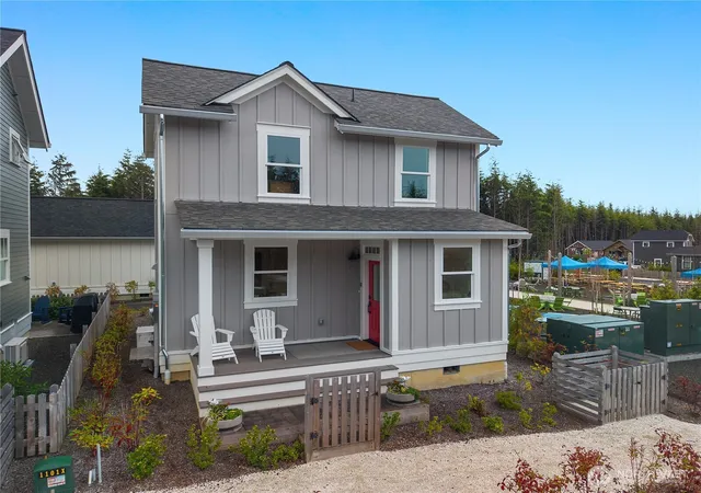 Single family home for sale at 4 Springboard St, Pacific Beach, WA 98571 | MLS# NWM2476843