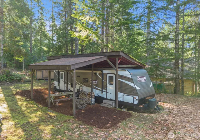 Photo 1 of Sale Pending at 11 N Kitsap Pl, Hoodsport, WA 98548 | MLS# NWM2477440 | Listing updated on 2026-09-25