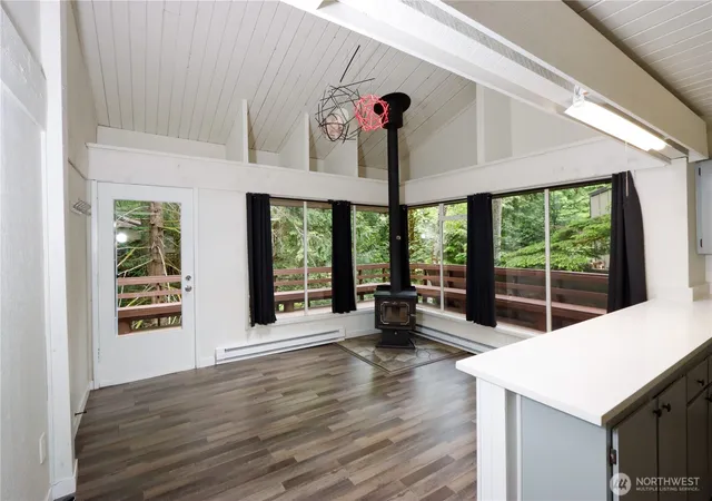 Photo 3 of Townhouse for sale at 713 E Pointes Dr W, Shelton, WA 98584 | MLS# NWM2477578 | Listing updated on 2026-10-19