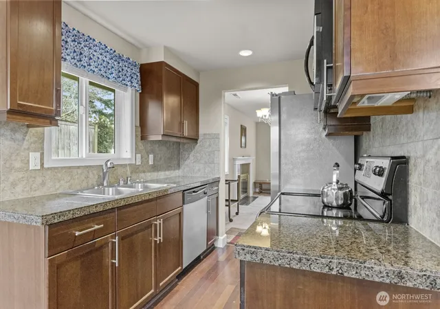 Photo 3 of Sale Pending at 5702 North 33rd #3A, Tacoma, WA 98407 | MLS# NWM2477600 | Listing updated on 2026-09-12