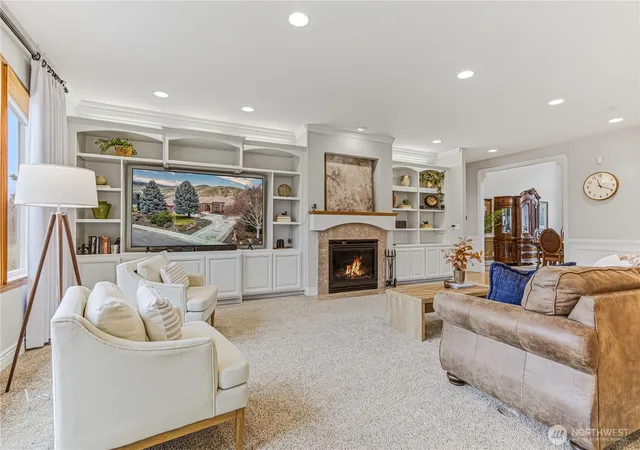 Photo 3 of Single family home for sale at 2008 Broadview N, Wenatchee, WA 98801 | MLS# NWM2477973 | Listing updated on 2026-10-24