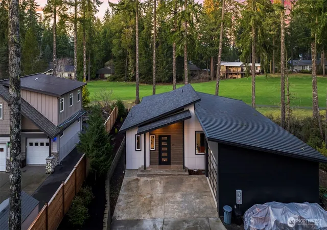 Photo 2 of Single family home for sale at 31 E Westwood Ln, Union, WA 98592 | MLS# NWM2477985 | Listing updated on 2026-10-01
