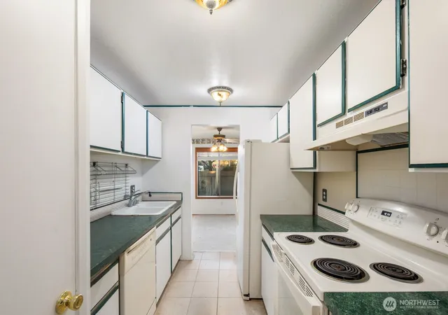 Photo 3 of Condo for sale at 1414 154th Avenue Ne #4406, Bellevue, WA 98007 | MLS# NWM2479123 | Listing updated on 2026-10-02