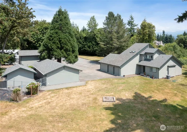 Photo 3 of Single family home for sale at 21806 168th Street E, Orting, WA 98360 | MLS# NWM2479353 | Listing updated on 2026-09-30