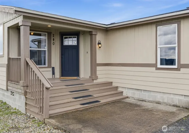 Photo 3 of Sale Pending at 240 Rakoz Rd, Toledo, WA 98591 | MLS# NWM2479858 | Listing updated on 2026-09-30