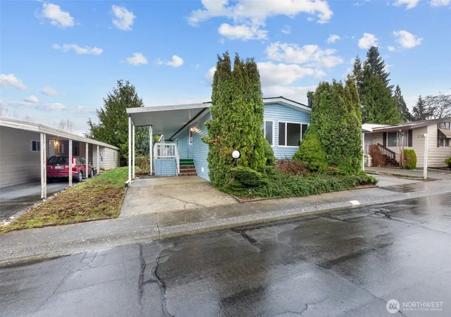 Photo 2 of Manufactured home for sale at 11436 Se 208th Street #7, Kent, WA 98031 | MLS# NWM2481099 | Listing updated on 2026-09-26