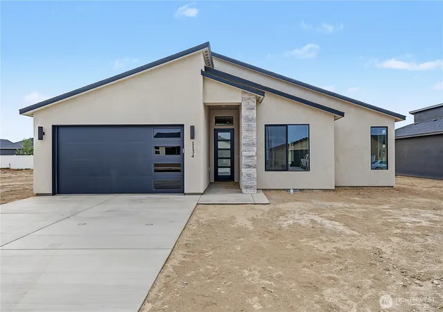 Photo 1 of Single family home for sale at 1134 E Mt Hood St, Othello, WA 99344 | MLS# NWM2481102 | Listing updated on 2026-09-30