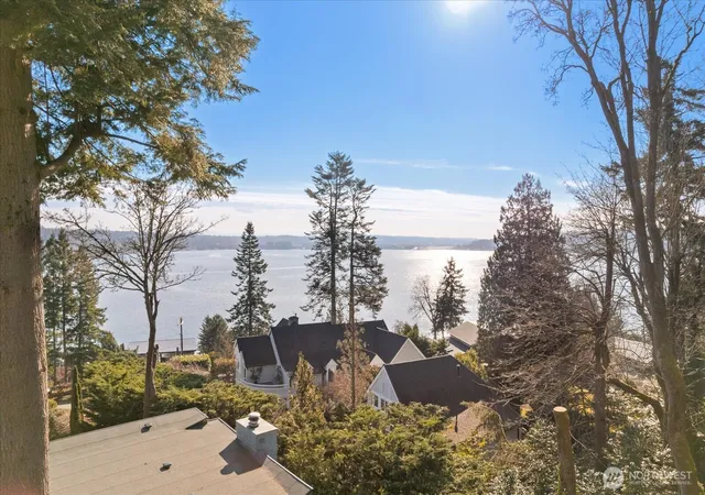 Photo 1 of Single family home for sale at 8526 E Mercer Way, Mercer Island, WA 98040 | MLS# NWM2481211 | Listing updated on 2026-09-23