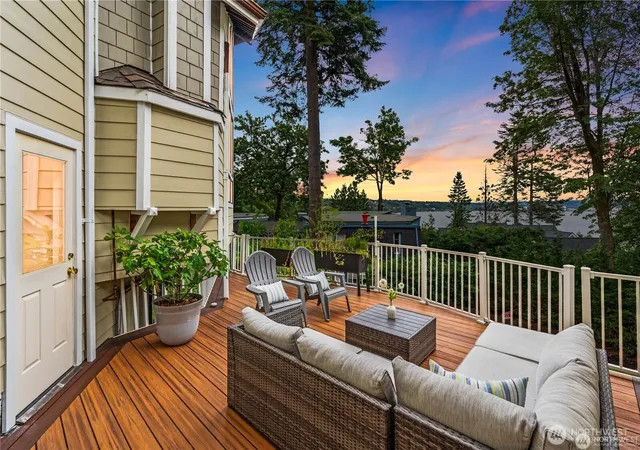 Photo 3 of Single family home for sale at 8526 E Mercer Way, Mercer Island, WA 98040 | MLS# NWM2481211 | Listing updated on 2026-09-23