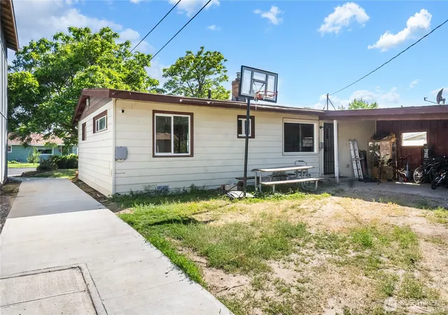 Photo 20 of Sale Pending at 2284 W Rainier Rd, Othello, WA 99344 | MLS# NWM2481830 | Listing updated on 2026-10-13