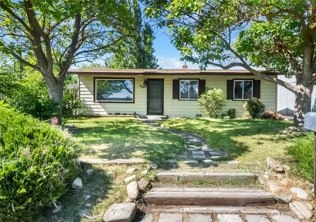 Photo 3 of Sale Pending at 2284 W Rainier Rd, Othello, WA 99344 | MLS# NWM2481830 | Listing updated on 2026-09-25