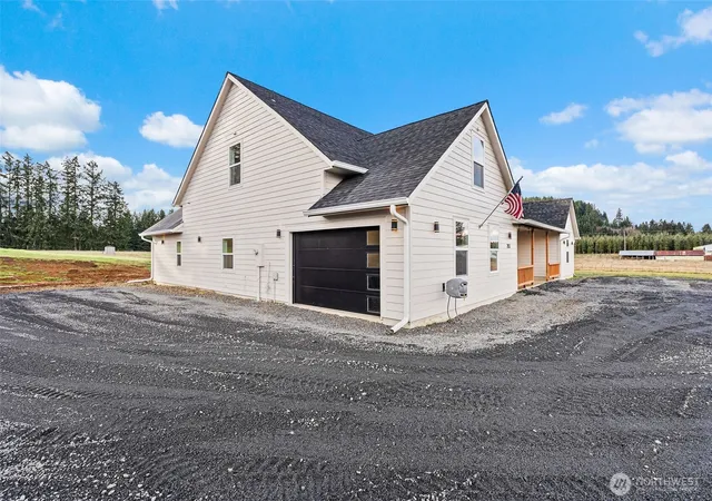 Photo 4 of Sale Pending at 283 Tennessee Rd, Winlock, WA 98596 | MLS# NWM2482162 | Listing updated on 2026-09-25