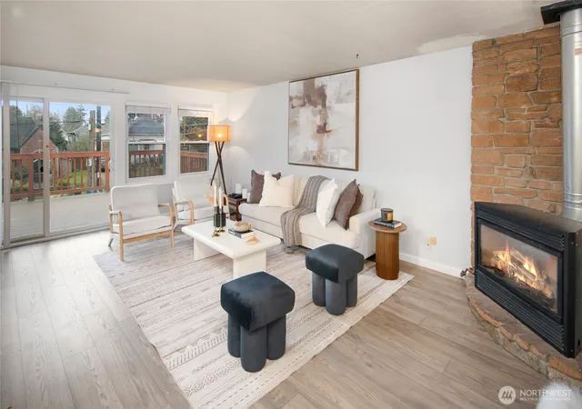 Photo 2 of Sale Pending at 942 N 82nd Street, Seattle, WA 98103 | MLS# NWM2482298 | Listing updated on 2026-08-31