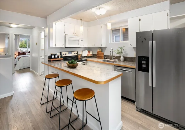 Photo 3 of Sale Pending at 942 N 82nd Street, Seattle, WA 98103 | MLS# NWM2482298 | Listing updated on 2026-08-31