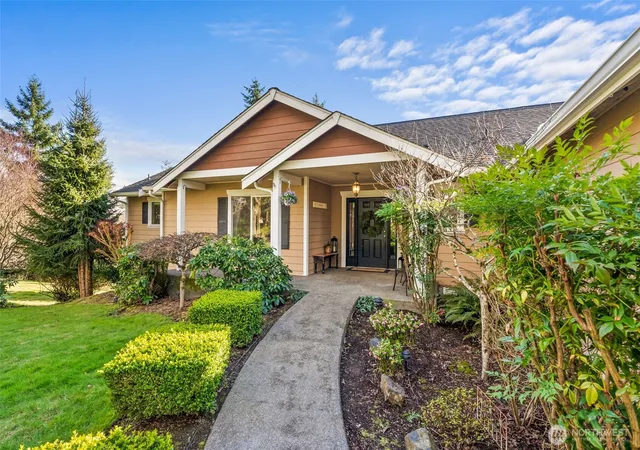 Photo 1 of Single family home for sale at 117 Briarwood Ct, Chehalis, WA 98532 | MLS# NWM2483049 | Listing updated on 2026-10-01