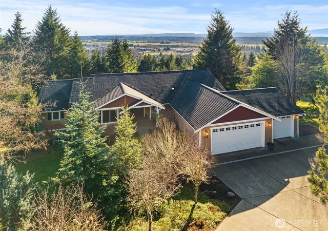 Photo 2 of Single family home for sale at 117 Briarwood Ct, Chehalis, WA 98532 | MLS# NWM2483049 | Listing updated on 2026-10-01