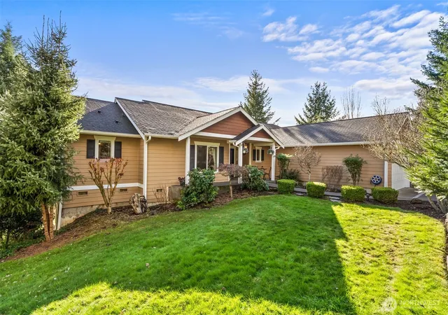 Photo 3 of Single family home for sale at 117 Briarwood Ct, Chehalis, WA 98532 | MLS# NWM2483049 | Listing updated on 2026-10-01