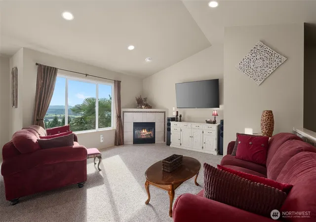 Photo 4 of Single family home for sale at 117 Briarwood Ct, Chehalis, WA 98532 | MLS# NWM2483049 | Listing updated on 2026-10-01