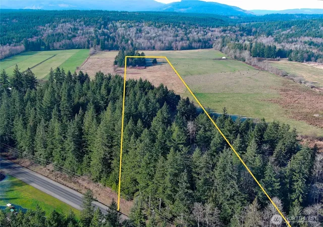Photo 3 of Sale Pending at 5662 Center Rd, Chimacum, WA 98325 | MLS# NWM2483307 | Listing updated on 2026-05-23
